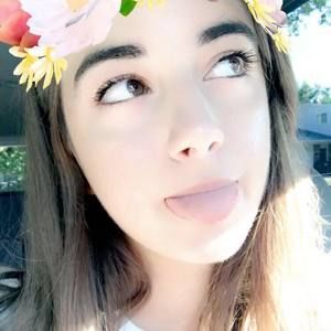 Meet your Posher, Madelyn